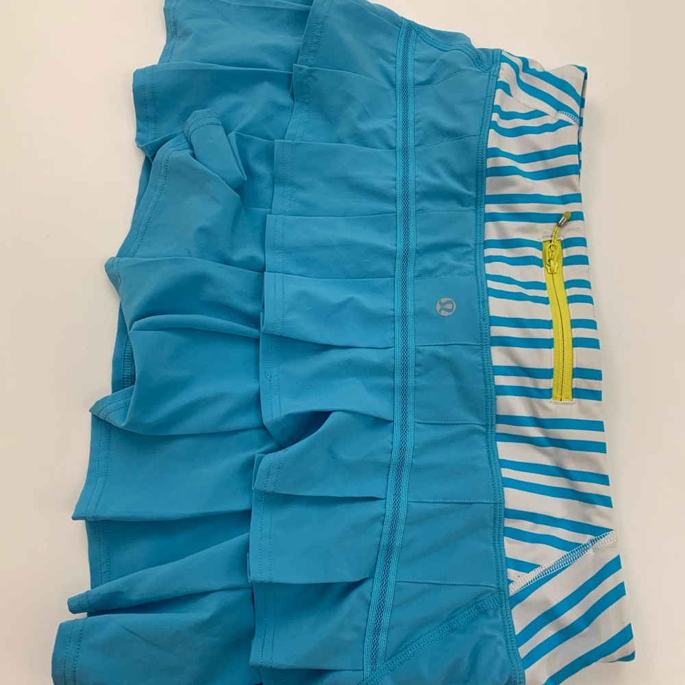 Lululemon exercise skirt